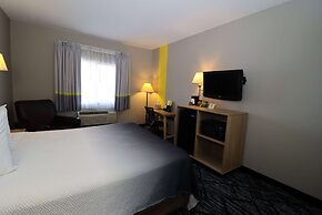 Super 8 by Wyndham Perryville