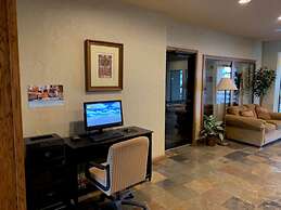 Super 8 by Wyndham Perryville