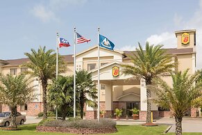 Super 8 by Wyndham Duson Lafayette West Area