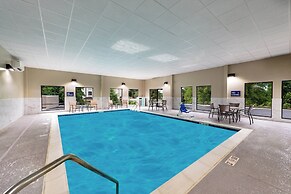 Four Points by Sheraton Charlotte - Lake Norman