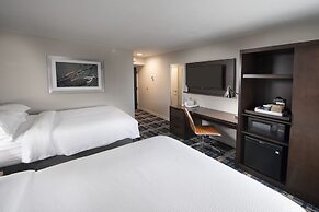 Four Points by Sheraton Charlotte - Lake Norman