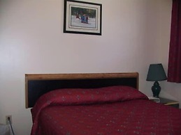 Comerford's Ocean View Efficiency Units