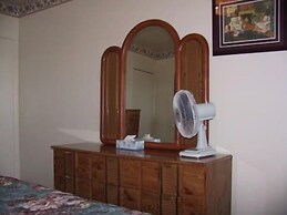 Comerford's Ocean View Efficiency Units