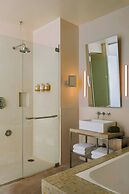 Chambers Hotel Central Park South, Sonder by Marriott Bonvoy