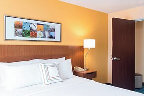 Fairfield Inn and Suites By Marriott St Charles