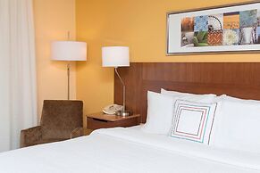 Fairfield Inn and Suites By Marriott St Charles