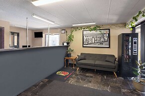 Super 8 by Wyndham Fort Mitchell Cincinnati Area