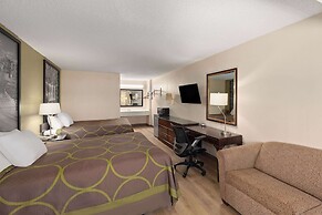 Super 8 by Wyndham Fort Mitchell Cincinnati Area