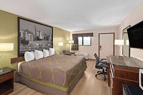 Super 8 by Wyndham Fort Mitchell Cincinnati Area