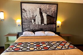 Super 8 by Wyndham Cincinnati/Springdale OH