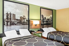 Super 8 by Wyndham Cincinnati/Springdale OH