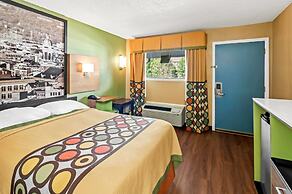 Super 8 by Wyndham Cincinnati/Springdale OH