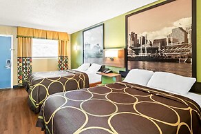 Super 8 by Wyndham Cincinnati/Springdale OH