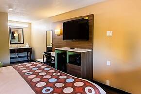 Super 8 by Wyndham Cincinnati/Springdale OH