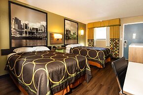 Super 8 by Wyndham Cincinnati/Springdale OH