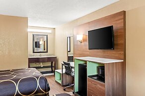 Super 8 by Wyndham Cincinnati/Springdale OH