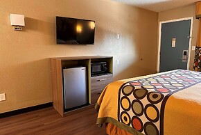 Super 8 by Wyndham Cincinnati/Springdale OH