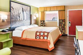 Super 8 by Wyndham Cincinnati/Springdale OH