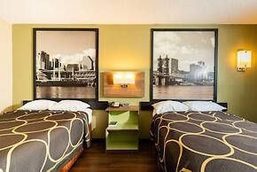 Super 8 by Wyndham Cincinnati/Springdale OH