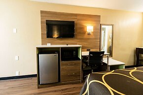 Super 8 by Wyndham Cincinnati/Springdale OH