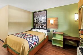 Super 8 by Wyndham Cincinnati/Springdale OH