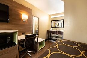 Super 8 by Wyndham Cincinnati/Springdale OH