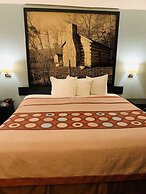 Super 8 by Wyndham Cincinnati/Springdale OH