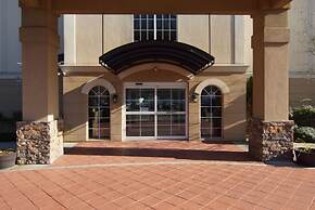 Comfort Suites Near University