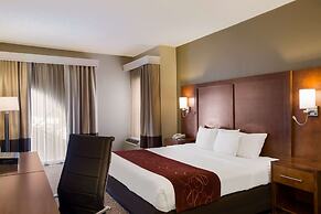 Comfort Suites Near University