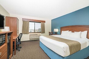 Days Inn & Suites by Wyndham Baxter Brainerd Area