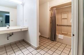 Motel 6 Southgate, MI - Detroit