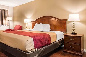 Econo Lodge Airport - Holland