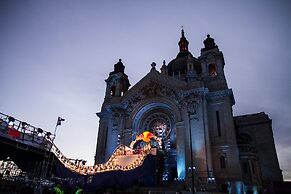 Holiday Inn St. Paul Downtown by IHG