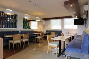 Holiday Inn Express Piedras Negras by IHG