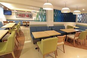 Holiday Inn Express Piedras Negras by IHG