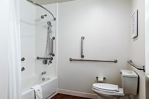 Hampton Inn Charleston - Daniel Island