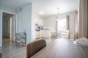 Carriage House Resort Motel