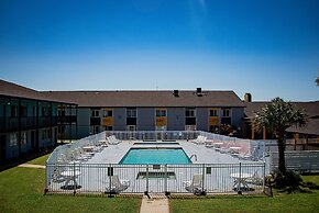 Super 8 by Wyndham Biloxi