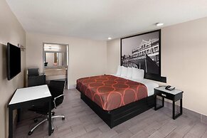 Super 8 by Wyndham Biloxi at the Beach