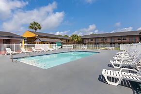 Super 8 by Wyndham Biloxi at the Beach