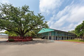 Super 8 by Wyndham Biloxi at the Beach
