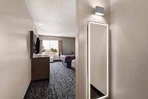Super 8 by Wyndham Biloxi at the Beach
