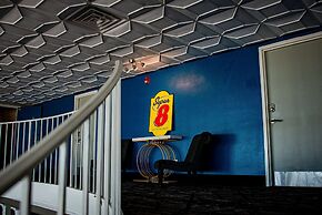 Super 8 by Wyndham Biloxi