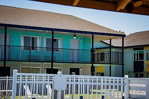 Super 8 by Wyndham Biloxi