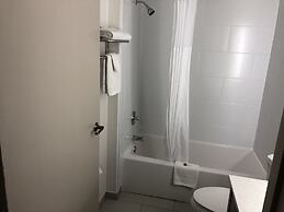 Red Lion Inn & Suites Elk Grove Village