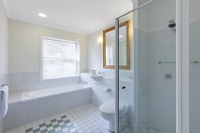 Oaks Cypress Lakes Resort