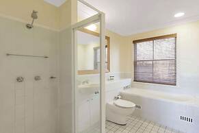 Oaks Cypress Lakes Resort