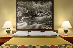 Super 8 by Wyndham Ridgecrest