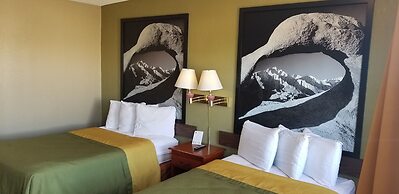 Super 8 by Wyndham Ridgecrest