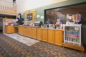 Cobblestone Hotel & Suites – Wisconsin Rapids